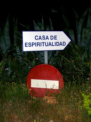  ANDREU BUENAFUENTE _ casa de espiritualidad prohibida 