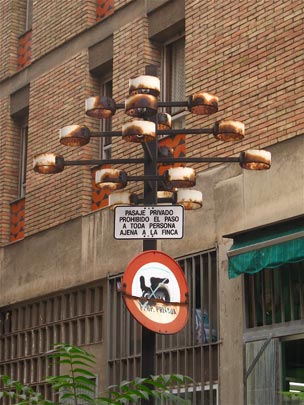  ANDREU BUENAFUENTE _ fealdad urbana 