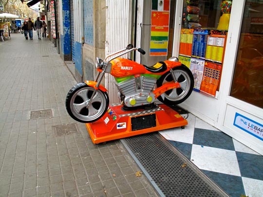  ANDREU BUENAFUENTE _ harley 