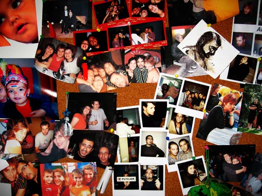  ANDREU BUENAFUENTE _ la pared de rosa 