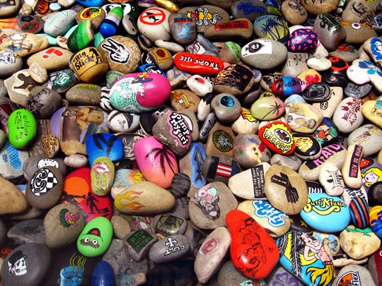  ANDREU BUENAFUENTE _ piedras en el camino 