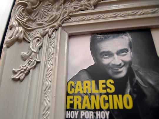  ANDREU BUENAFUENTE _ tengo a mi amigo enmarcado 