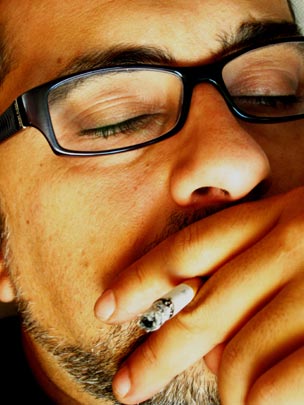  ANDREU BUENAFUENTE _ un cigarrito 