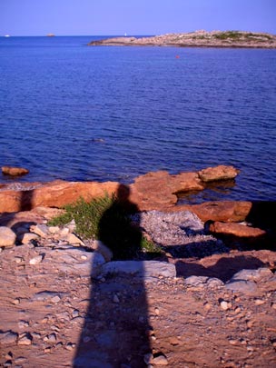  ANDREU BUENAFUENTE _ una sombra de vacaciones 