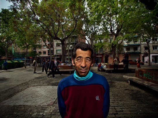  ALBERT JODAR _ anónimo paseante, badalona, 2010 