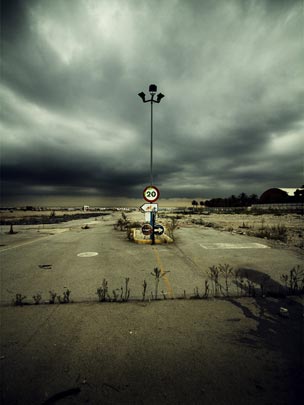  ALBERT JODAR _ antiguo puesto de control de inmigración, barcelona, 2011 