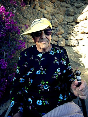  ALBERT JODAR _ con 88 tomando el sol 