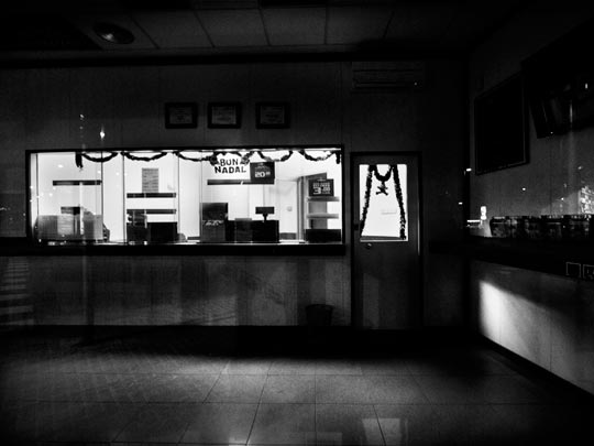  ALBERT JODAR _ el falso oráculo de ilusiones, badalona, 2012 