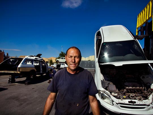  ALBERT JODAR _ el organizador de residuos automobilisticos, valencia, 2010 