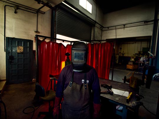  ALBERT JODAR _ el soldador de las estructuras nucleares, barcelona, 2010 