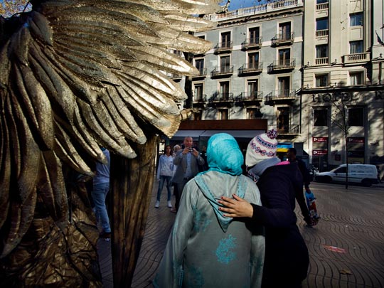  ALBERT JODAR _ entre el cielo y la tierra se hacían una fotopostal, barcelona, 2010 