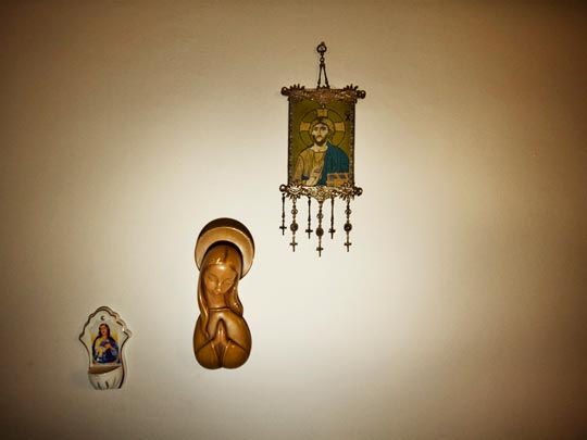  ALBERT JODAR _ evolución de gadgets religiosos, barcelona, 2010 