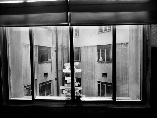  ALBERT JODAR _ la ventana del mercader de almas, barcelona, 2012 