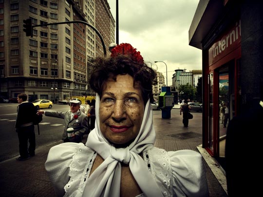  ALBERT JODAR _ paseantes anónimos (17) 