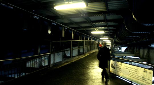  ALBERT JODAR _ puntos de luz en sus pasos 