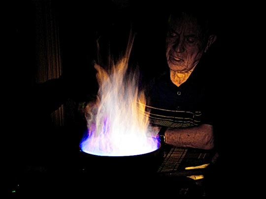  HECTOR LOPEZ [Barcelona] _ espantando meigas 