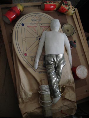  ARIANA SANTAMARIA [Villaviciosa-Asturias] _ juegos y maldiciones 