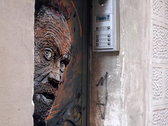  ANA MORALES [Sta. Coloma-Barcelona] _ me siguen los pasos 