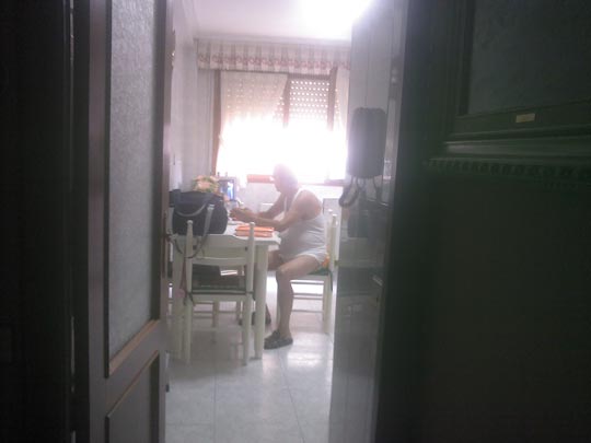  JUAN CARLOS REDONDO [Gijón-Asturias] _ viendo la tv 