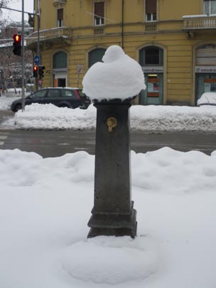  PAU ARENÓS _ fuente con depósito 