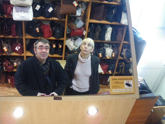  PAU ARENÓS _ nos vigilan 