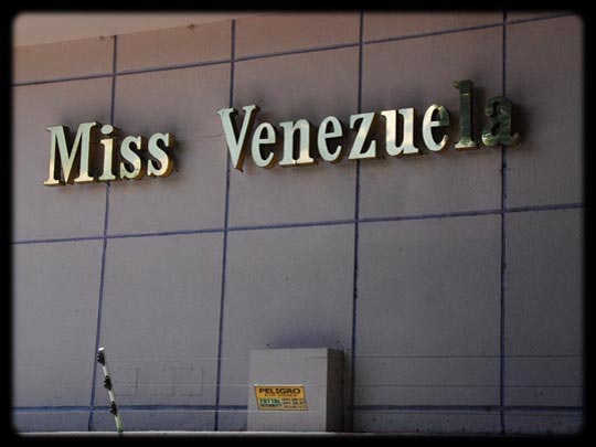  ARACELI SEGARRA _ eso, peligro, escuela de misses 