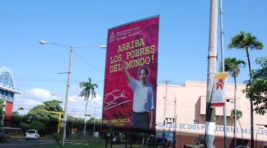  ARACELI SEGARRA _ manda huevos 