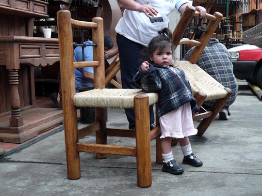  ARACELI SEGARRA _ pedazo de silla 