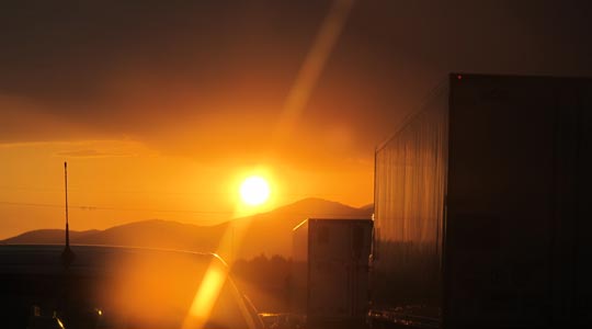  ANA SANCHEZ _ conduciendo de sol a sol 