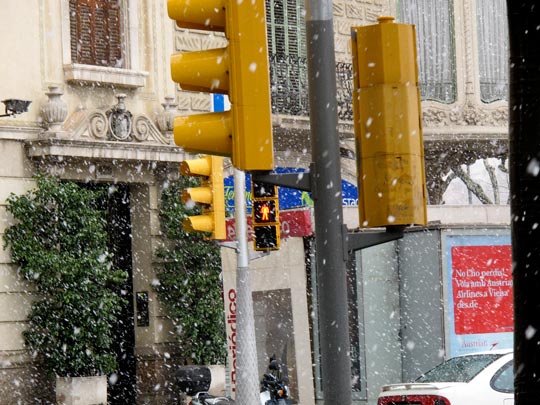  ANA SANCHEZ _ un hombre petrificado 