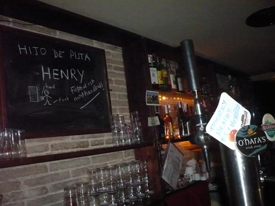  ANA SANCHEZ _ un pub cualquiera 