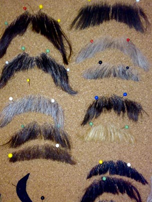  BERTO ROMERO _ bigotes 