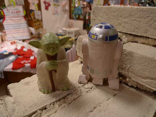  BERTO ROMERO _ colegas galácticos en una tienda de ropa 