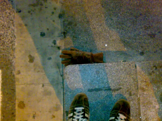  BERTO ROMERO _ había un guante en el suelo 