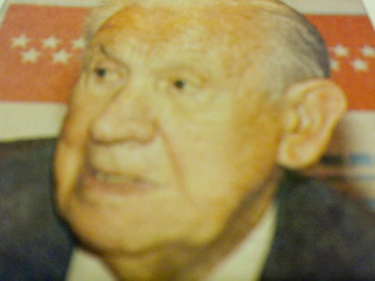  BERTO ROMERO _ samaranch desenfocado y prognato 