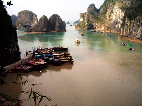  CARLOS DOMPER _ halong bay 