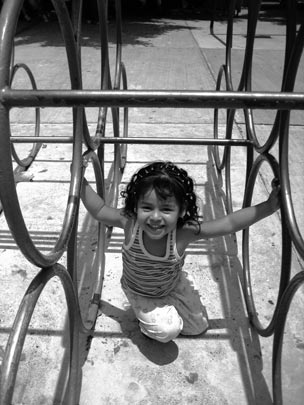  HANNA QUEVEDO _ columpio 