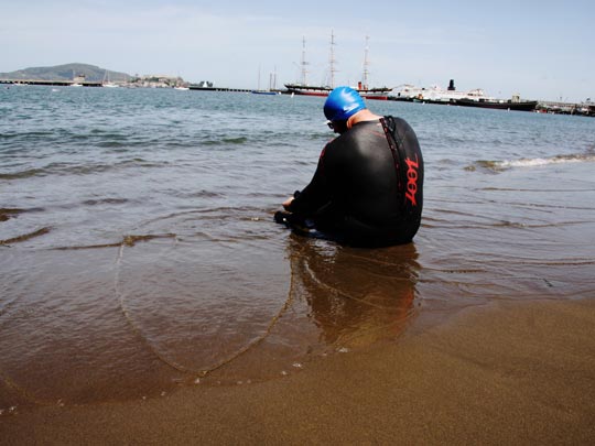  HANNA QUEVEDO _ en la playa_mojado 