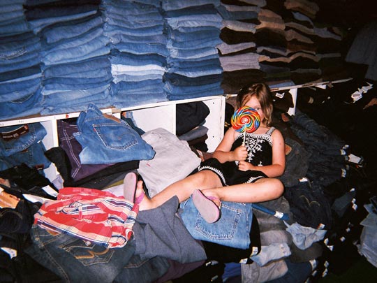  HANNA QUEVEDO _ the disposable experiment (and the crazy pants shop) 