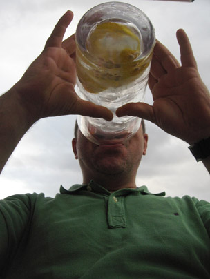  JON SISTIAGA _ el hombre gintoni 