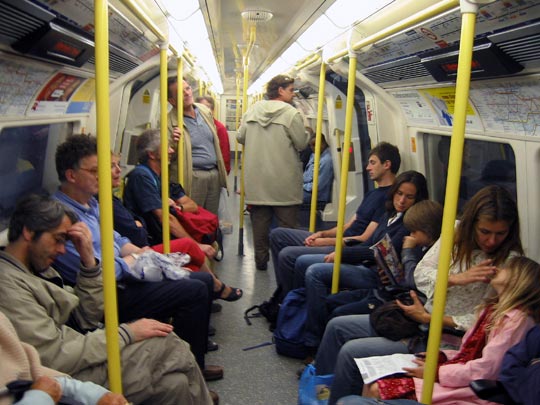  JON SISTIAGA _ london tube 