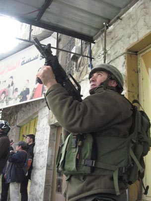  JON SISTIAGA _ soldado de cerca 