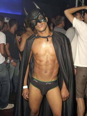  KOITZ _ batman se desnuda 