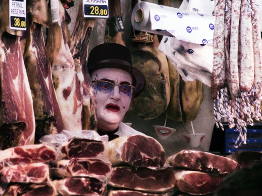 MARCELO AURELIO _ carnestoltes al mercat de boqueria 