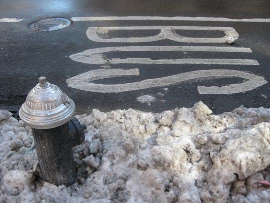  MIA FONT _ snow, water and bus 