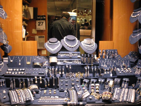  MIKEL URMENETA _ calle 47, 16h. 