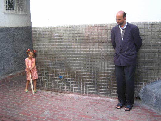  MIKEL URMENETA _ el hombre y la niña 