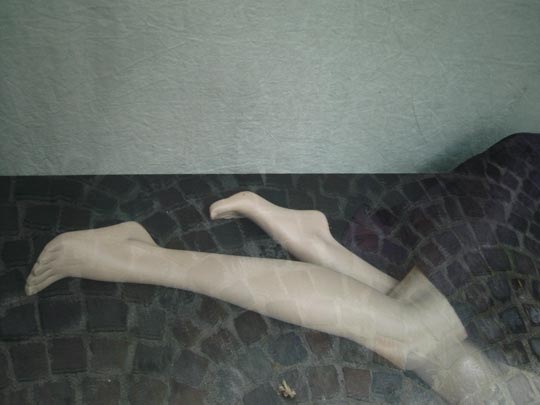  MIKEL URMENETA _ falda de adoquines 