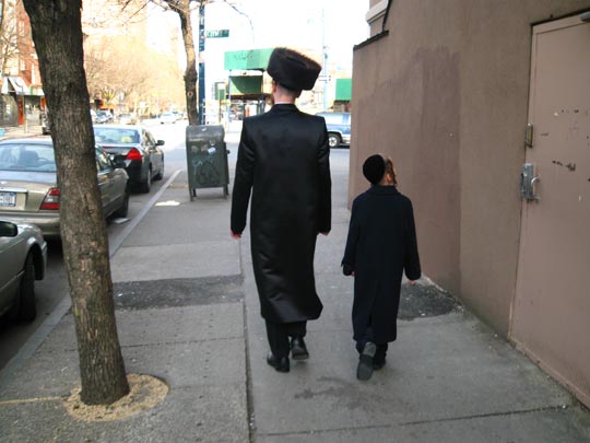  MIKEL URMENETA _ lee avenue un sábado 