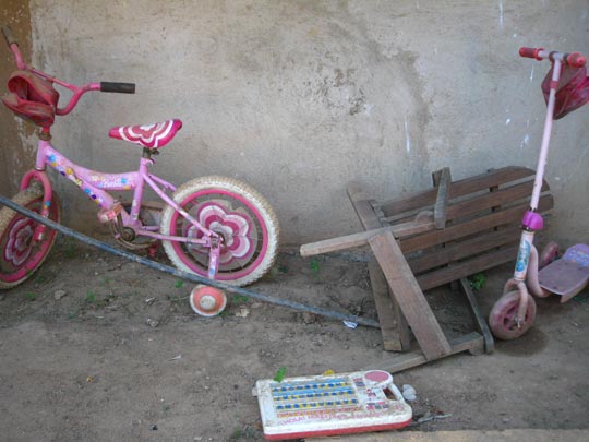  MIKEL URMENETA _ los juguetes tambien mueren 